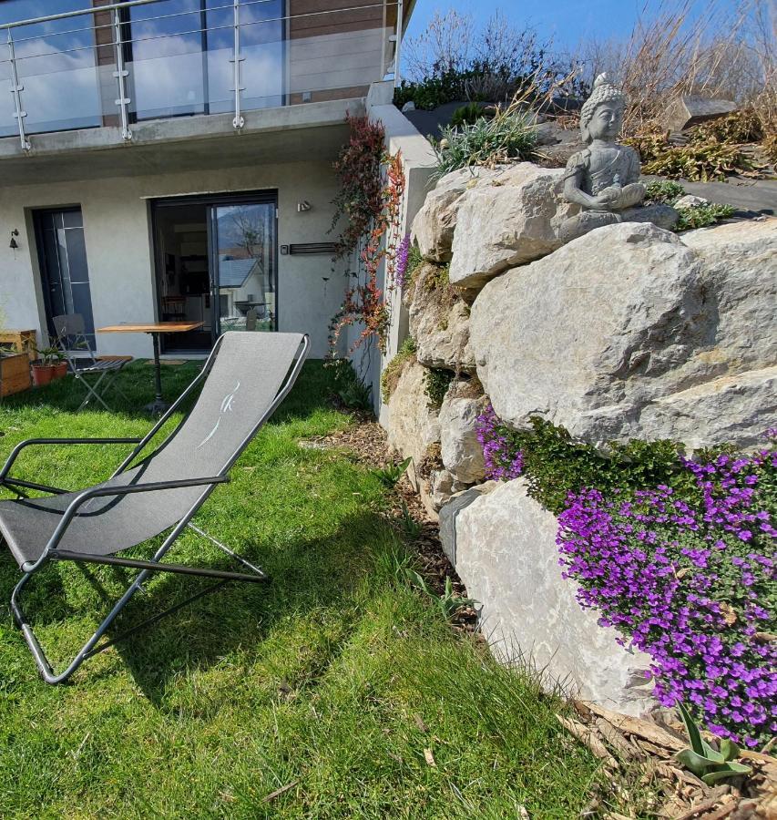 Studio A La Campagne Au Bout Du Lac D'Annecy Дусар Екстериор снимка