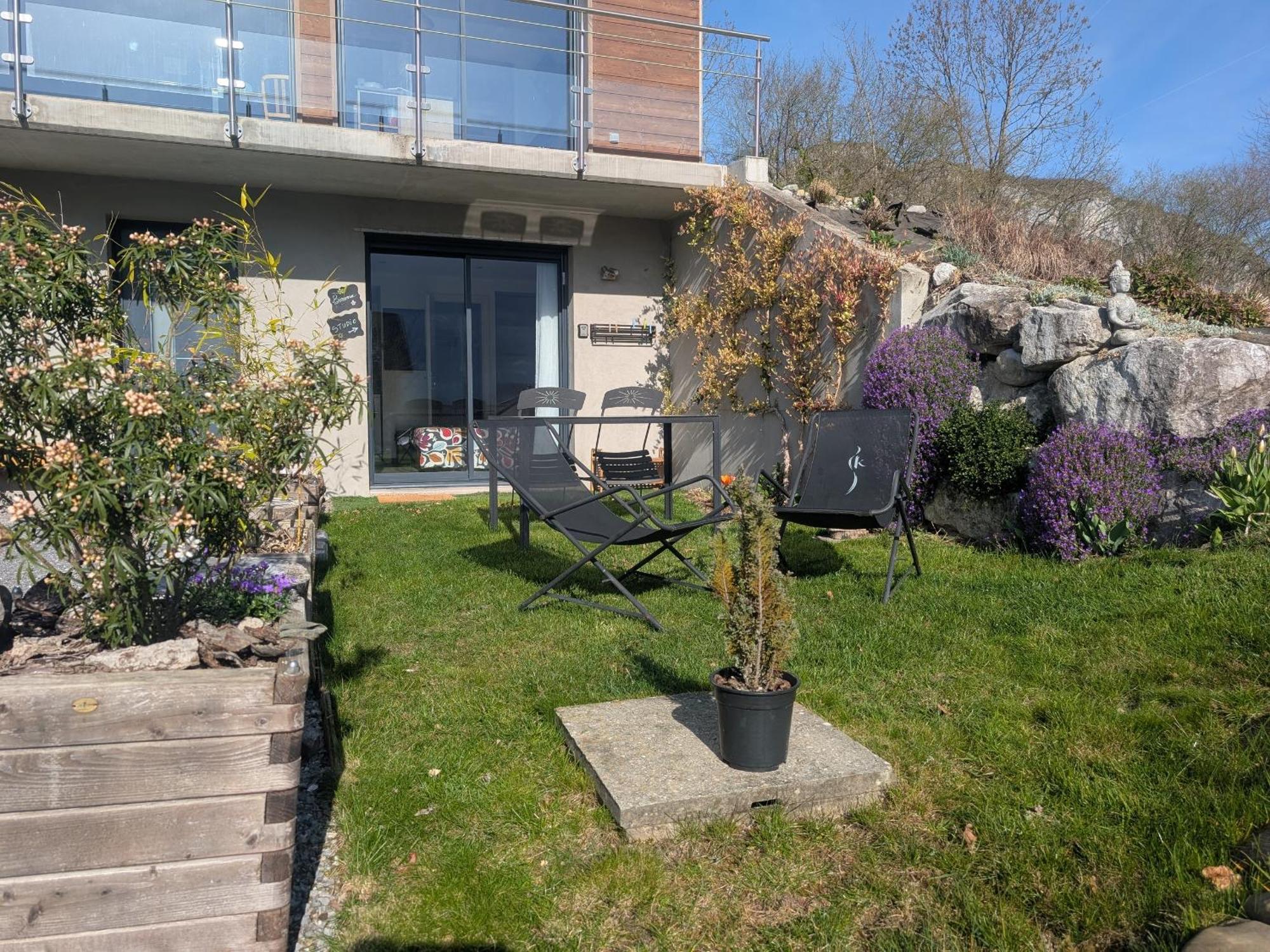 Studio A La Campagne Au Bout Du Lac D'Annecy Дусар Екстериор снимка